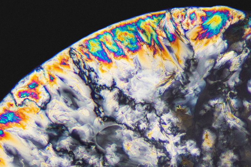 Illustration for article titled Narcotics and Medicines Look Beautiful Under a Microscope